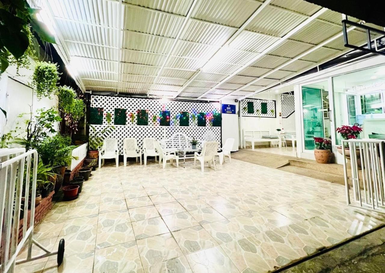 Ree Rumah tetamu